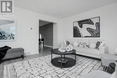 1259 Limberlost Road, London, ON - Indoor Photo Showing Living Room