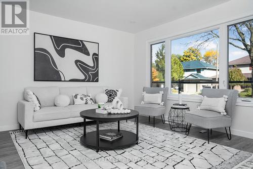 1259 Limberlost Road, London, ON - Indoor Photo Showing Living Room