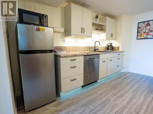 3121 Hayman Road, Naramata, BC - Indoor Photo Showing Kitchen