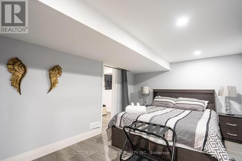 4622 Ferguson Street, Niagara Falls, ON - Indoor Photo Showing Bedroom