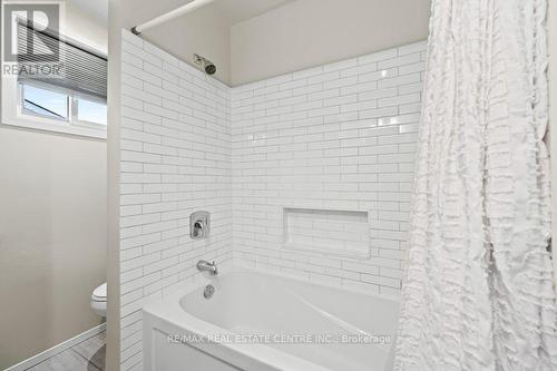 14 Avra Court, Guelph, ON - Indoor Photo Showing Bathroom