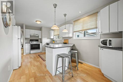 14 Avra Court, Guelph, ON - Indoor Photo Showing Kitchen