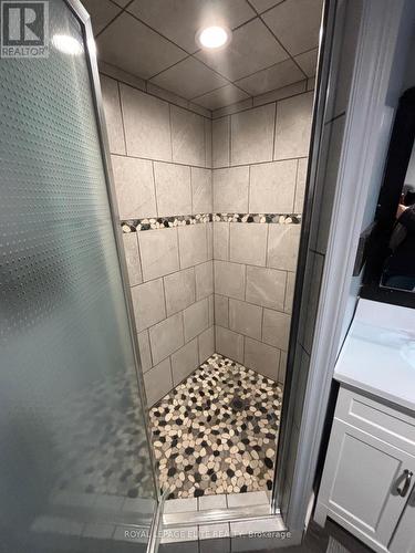 15 Stock Avenue, Toronto, ON - Indoor Photo Showing Bathroom