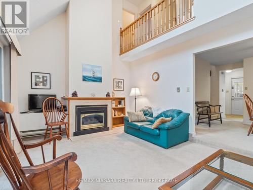 378 Willowood Avenue, Fort Erie, ON - Indoor Photo Showing Living Room With Fireplace