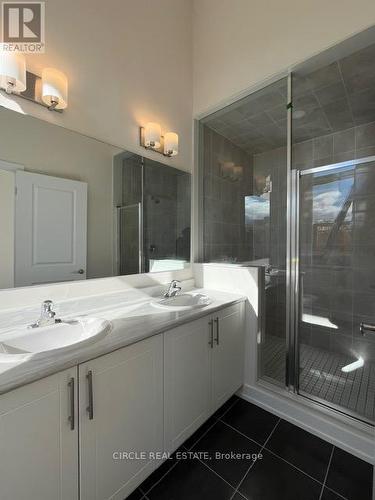 3101 Meadowridge Drive, Oakville, ON - Indoor Photo Showing Bathroom