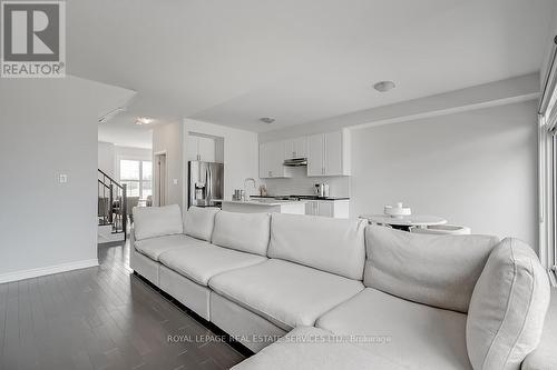 2509 Littlefield Crescent, Oakville, ON - Indoor Photo Showing Living Room