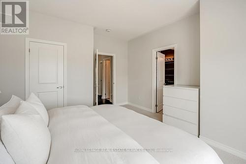 2509 Littlefield Crescent, Oakville, ON - Indoor Photo Showing Bedroom