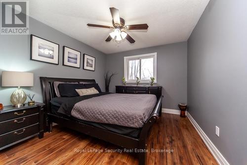 3770 Forest Bluff Crescent, Mississauga, ON - Indoor Photo Showing Bedroom