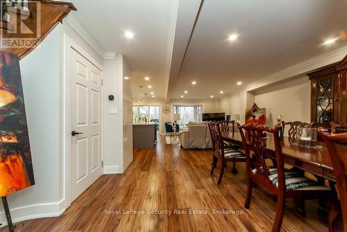 3770 Forest Bluff Crescent, Mississauga, ON - Indoor Photo Showing Dining Room