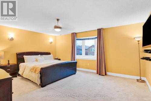 6158 Duford Drive W, Mississauga, ON - Indoor Photo Showing Bedroom