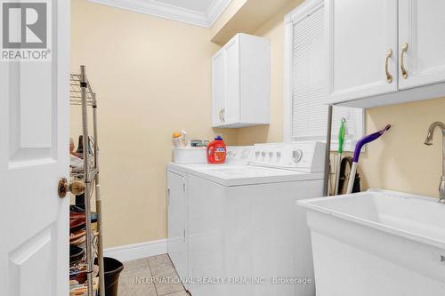 6158 Duford Drive W, Mississauga, ON - Indoor Photo Showing Laundry Room