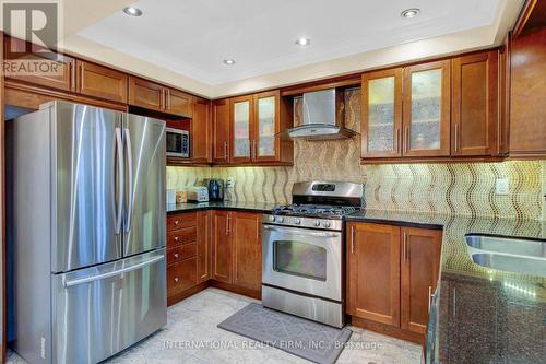 6158 Duford Drive W, Mississauga, ON - Indoor Photo Showing Kitchen With Stainless Steel Kitchen With Double Sink