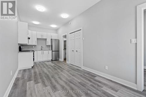 80 Page Street, St. Catharines, ON - Indoor Photo Showing Kitchen