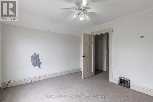 44 Carlisle Street, St. Catharines (451 - Downtown), ON - Indoor Photo Showing Other Room