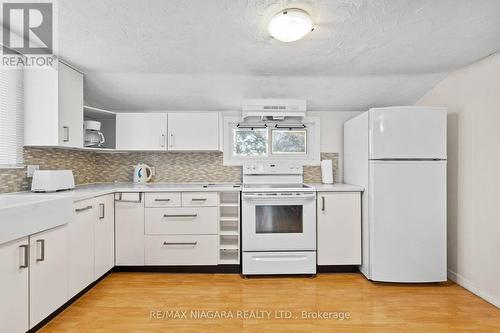 364 William Street, Niagara-On-The-Lake (Town), ON - Indoor Photo Showing Kitchen