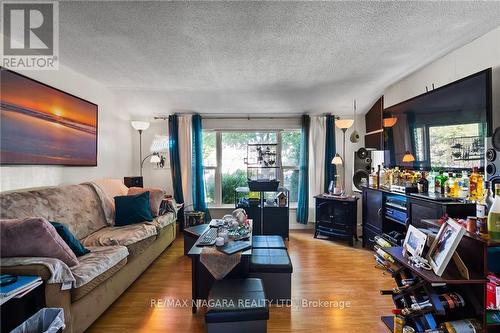 364 William Street, Niagara-On-The-Lake (Town), ON - Indoor Photo Showing Living Room