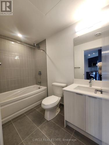 907 - 225 Malta Avenue, Brampton, ON - Indoor Photo Showing Bathroom