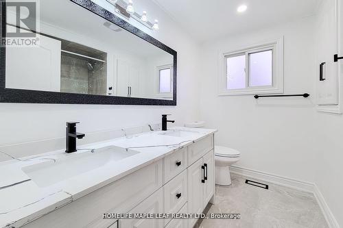 211 Dunsdon Street, Brantford, ON - Indoor Photo Showing Bathroom