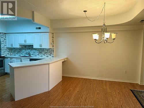 5064 Wyandotte Street East Unit# 206, Windsor, ON - Indoor Photo Showing Kitchen