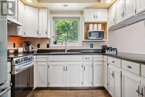 B1695 Highway 48 E, Brock (Beaverton), ON - Indoor Photo Showing Kitchen