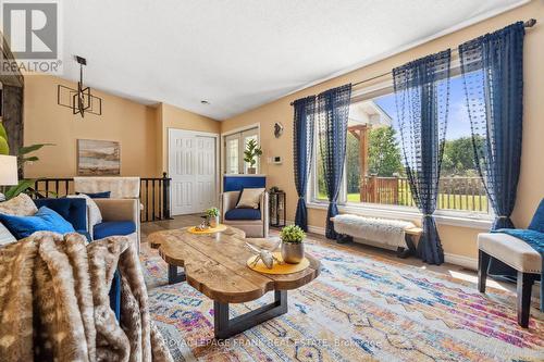 B1695 Highway 48 E, Brock (Beaverton), ON - Indoor Photo Showing Living Room