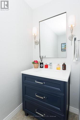 1252 North Bay Drive, Kawartha Lakes (Kirkfield), ON - Indoor Photo Showing Bathroom