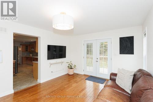 1252 North Bay Drive, Kawartha Lakes (Kirkfield), ON - Indoor Photo Showing Living Room