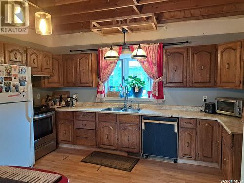 303 3Rd Street, Vonda, SK - Indoor Photo Showing Kitchen With Double Sink