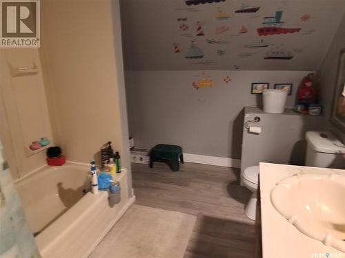 303 3Rd Street, Vonda, SK - Indoor Photo Showing Bathroom