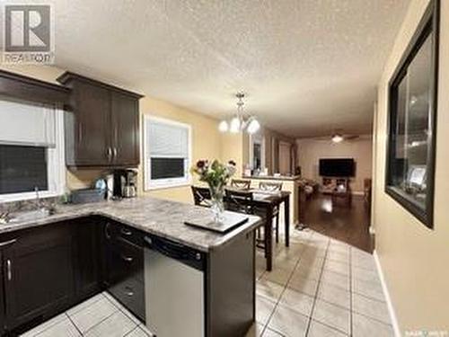 701 4Th Avenue, Raymore, SK - Indoor Photo Showing Kitchen