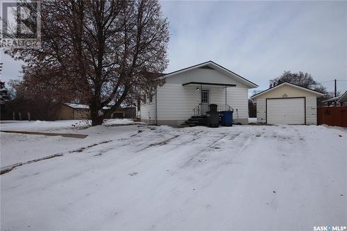 701 4Th Avenue, Raymore, SK - Outdoor