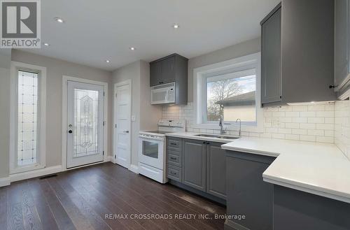 82 Mccarthy Street, Orangeville, ON - Indoor Photo Showing Kitchen