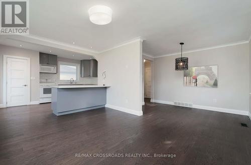 82 Mccarthy Street, Orangeville, ON - Indoor Photo Showing Kitchen