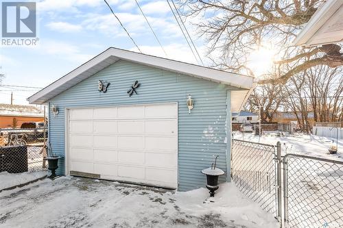 949 Vaughan Street W, Moose Jaw, SK - Outdoor With Exterior