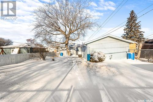 949 Vaughan Street W, Moose Jaw, SK - Outdoor