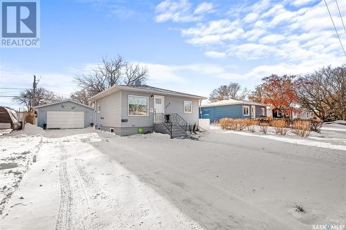 949 Vaughan Street W, Moose Jaw, SK - Outdoor