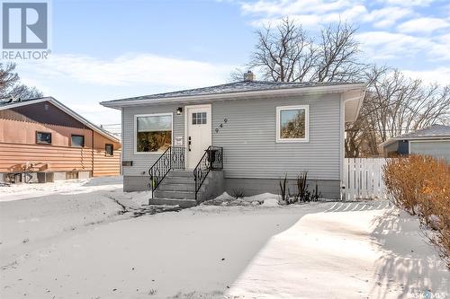 949 Vaughan Street W, Moose Jaw, SK - Outdoor