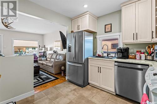 949 Vaughan Street W, Moose Jaw, SK - Indoor Photo Showing Kitchen With Double Sink