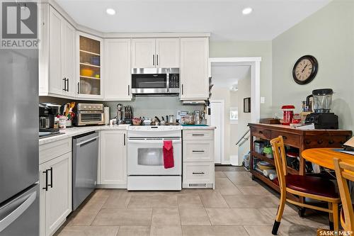 949 Vaughan Street W, Moose Jaw, SK - Indoor Photo Showing Kitchen