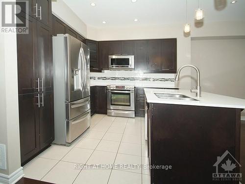 145 Popplewell Crescent, Ottawa, ON - Indoor Photo Showing Kitchen With Stainless Steel Kitchen With Upgraded Kitchen