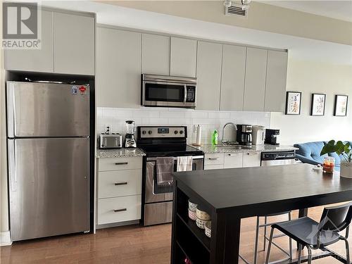 2785 Baseline Road Unit#109, Ottawa, ON - Indoor Photo Showing Kitchen