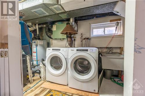 1392 Sault Street, Ottawa, ON - Indoor Photo Showing Laundry Room