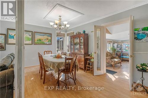 1392 Sault Street, Ottawa, ON - Indoor Photo Showing Dining Room