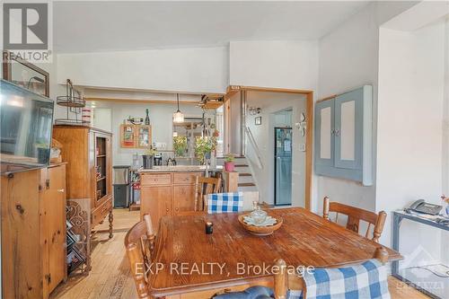 1392 Sault Street, Ottawa, ON - Indoor Photo Showing Dining Room