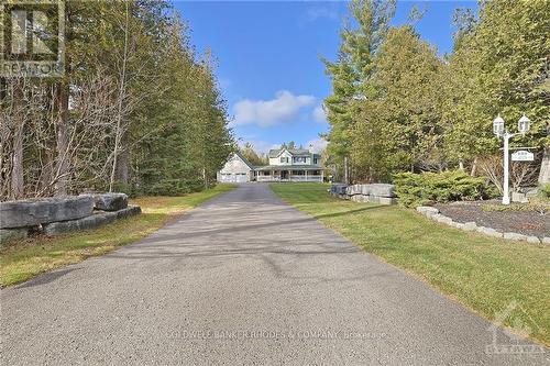 132 Corkery Woods Drive, Ottawa, ON - Outdoor