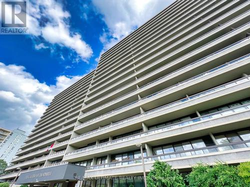 912 - 8111 Yonge Street, Markham, ON - Outdoor With Balcony