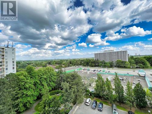 912 - 8111 Yonge Street, Markham, ON - Outdoor With View