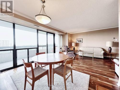 912 - 8111 Yonge Street, Markham, ON - Indoor Photo Showing Dining Room