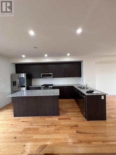 45 Shatner Turnabout, Vaughan, ON - Indoor Photo Showing Kitchen With Double Sink