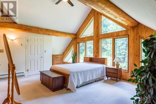 3150 Hanna Creek Road, Warfield, BC - Indoor Photo Showing Bedroom